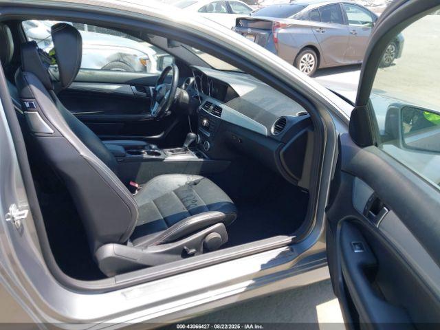 Mercedes-Benz C-Class Image 9