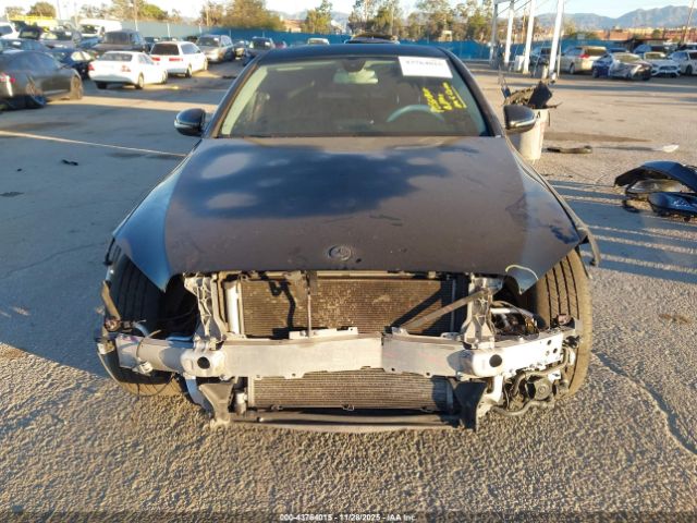 Mercedes-Benz C-Class Image 18