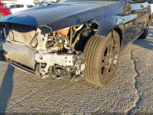 Mercedes-Benz C-Class Image 20