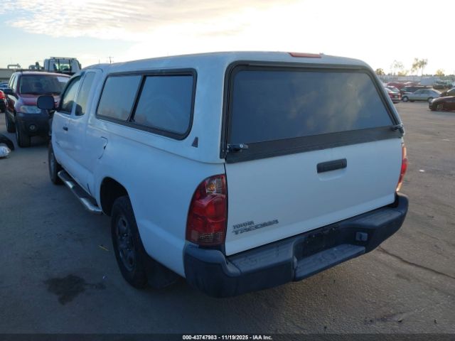 Toyota Tacoma Image 3