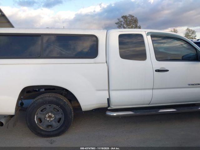 Toyota Tacoma Image 10