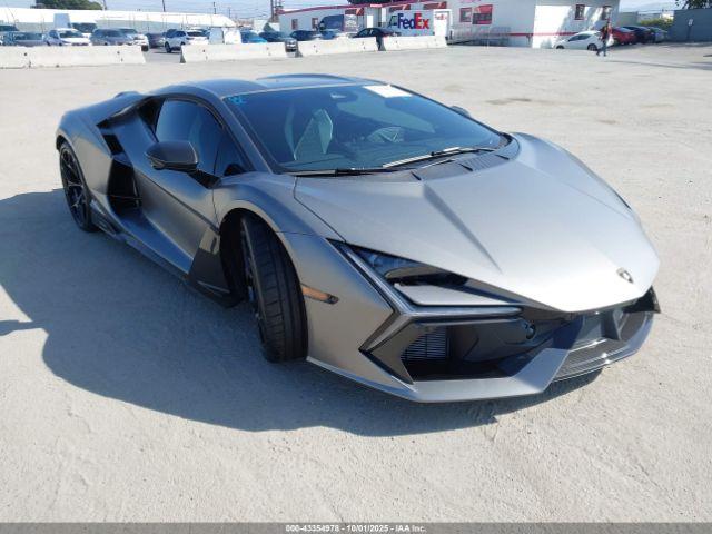 2025 Lamborghini Revuelto