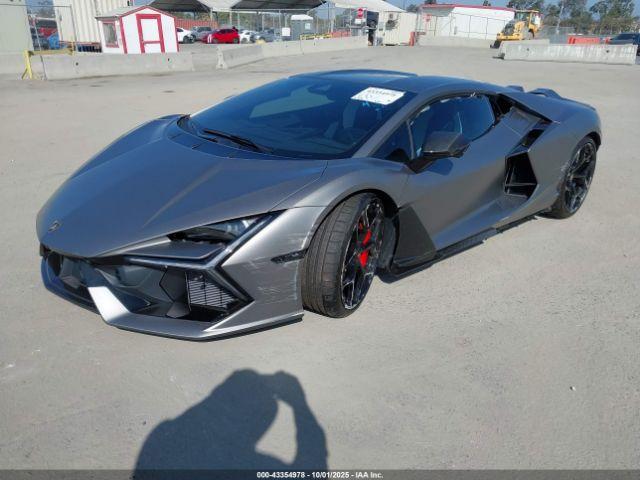 Lamborghini Revuelto Image 12