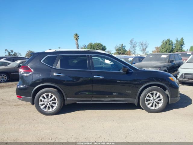 Nissan Rogue Sv Image 13