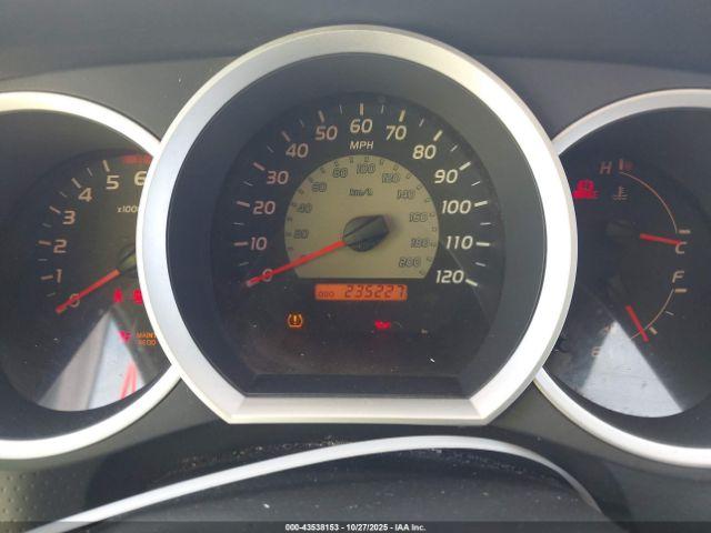 Toyota Tacoma V6 Image 4