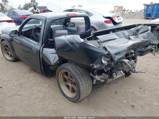 Toyota Tacoma Image 11