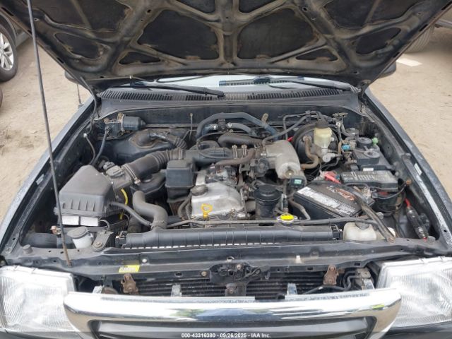 Toyota Tacoma Image 5