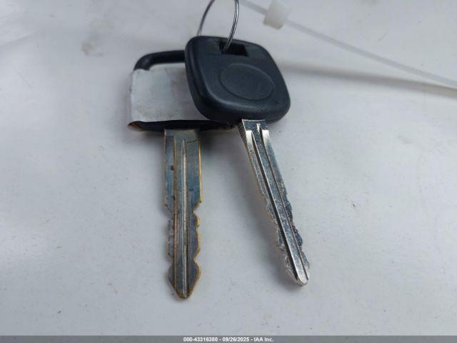 Toyota Tacoma Image 16