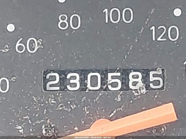 Toyota Tacoma Image 2