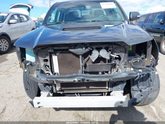 Toyota Tacoma Prerunner V6 Image 11