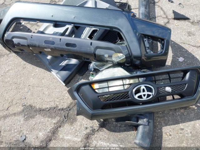 Toyota Tacoma Prerunner V6 Image 8