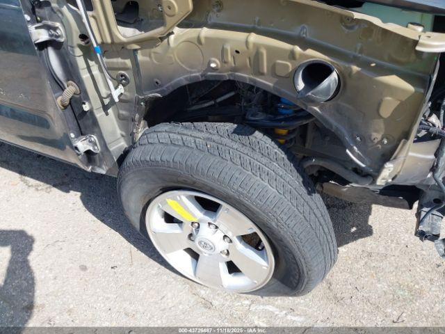 Toyota Tacoma Prerunner V6 Image 6