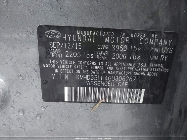 Hyundai ELANTRA Image 6