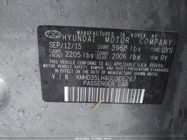 Hyundai ELANTRA Image 6