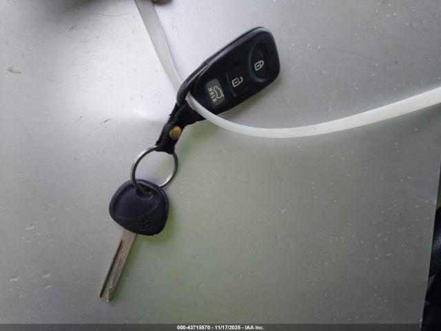 Hyundai ELANTRA Image 14