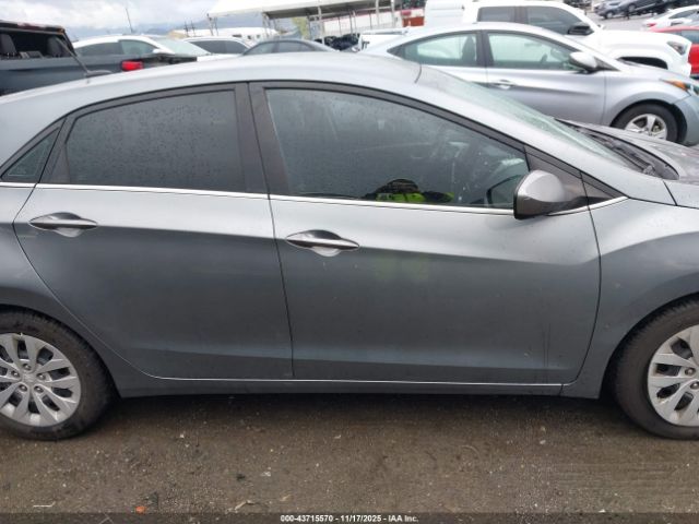 Hyundai ELANTRA Image 16