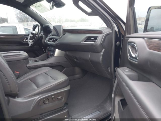 Chevrolet Suburban 2wd Lt Image 3