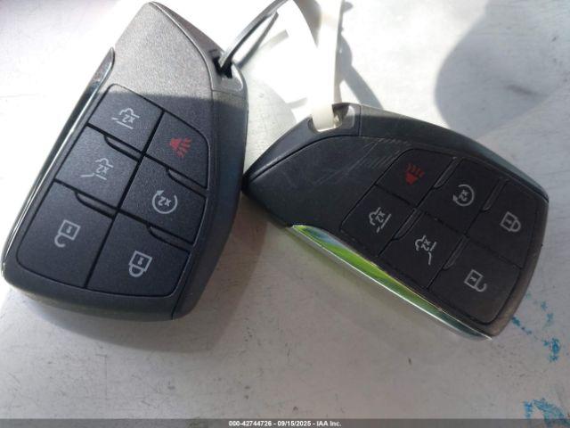 Chevrolet Suburban 2wd Lt Image 8