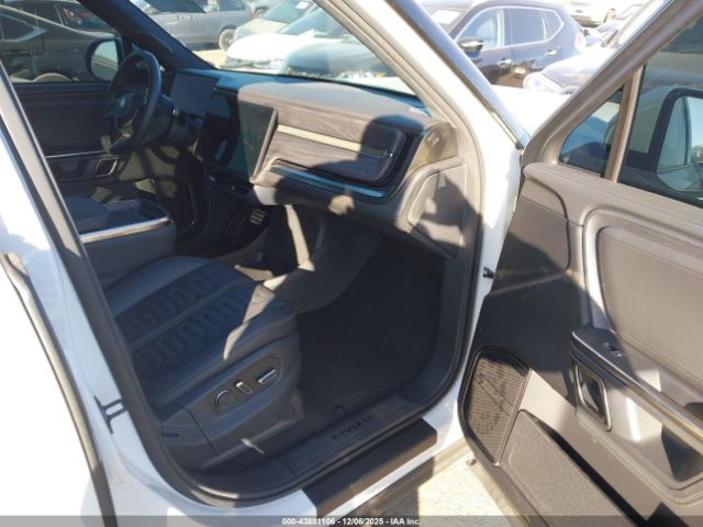 Rivian R1s Adventure Image 3