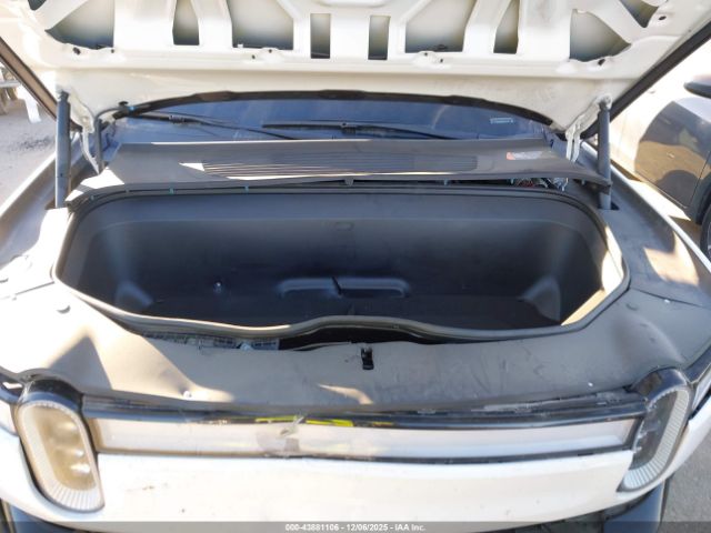 Rivian R1s Adventure Image 17