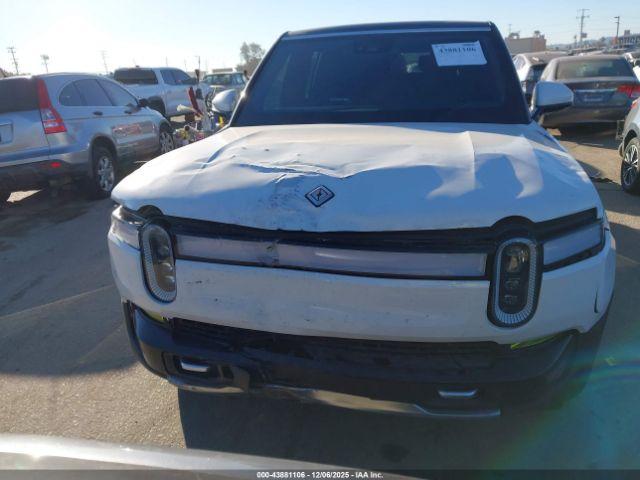 Rivian R1s Adventure Image 10