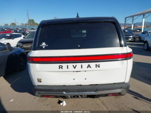 Rivian R1s Adventure Image 9
