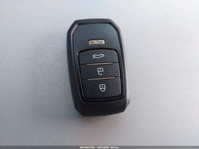 Toyota Prius Ii Image 11