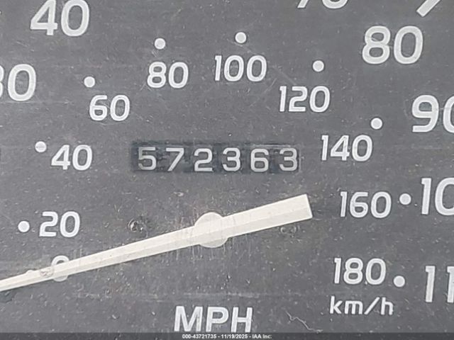 Toyota Tacoma Image 16