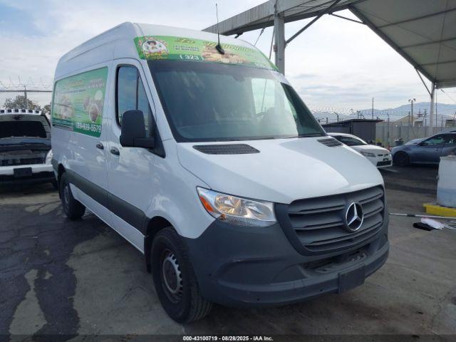  Salvage Mercedes-Benz Sprinter 2500