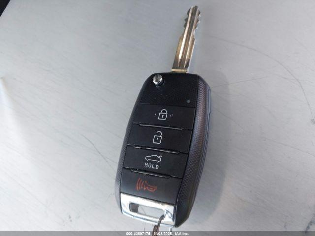 Kia Forte Lx Image 5