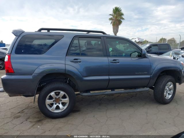 Toyota 4Runner Sport V8 Image 8