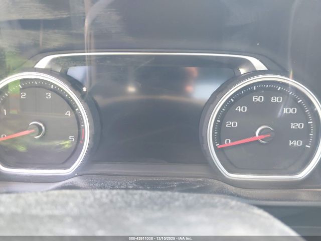 Chevrolet Silverado 2500 Image 12