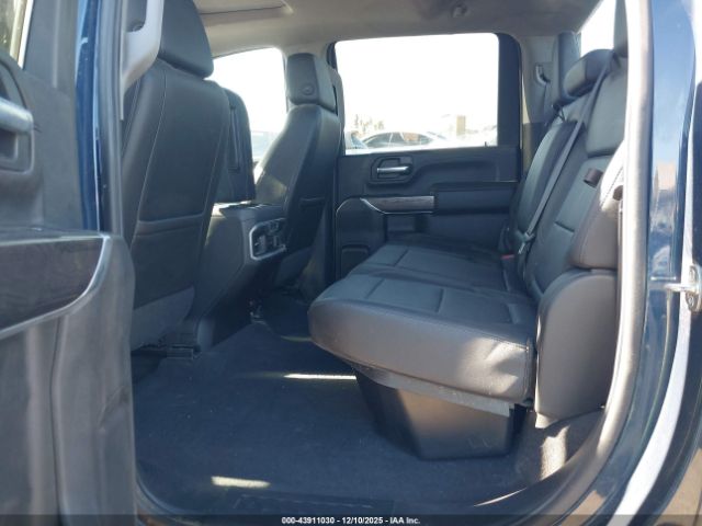 Chevrolet Silverado 2500 Image 15