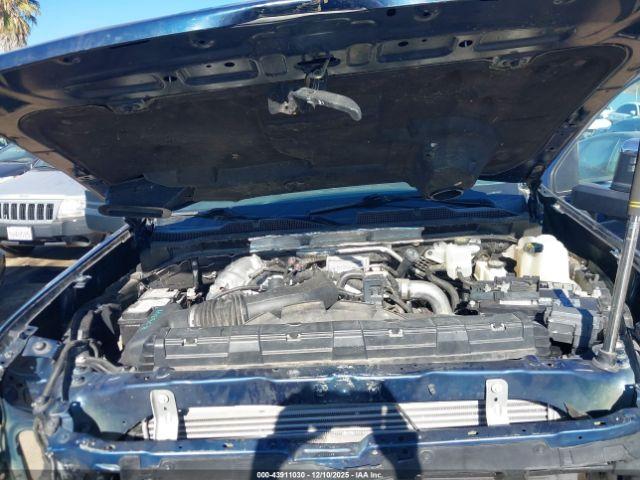 Chevrolet Silverado 2500 Image 8