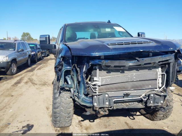 Chevrolet Silverado 2500 Image 5