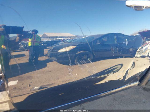 Chevrolet Silverado 2500 Image 4