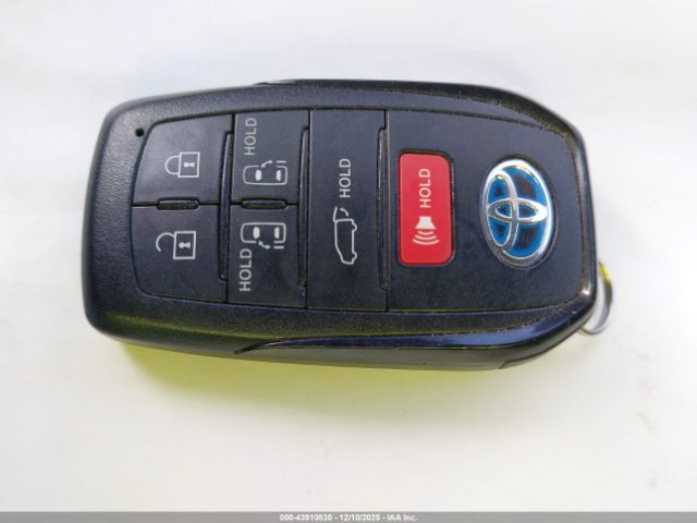 Toyota Sienna Xle Image 5