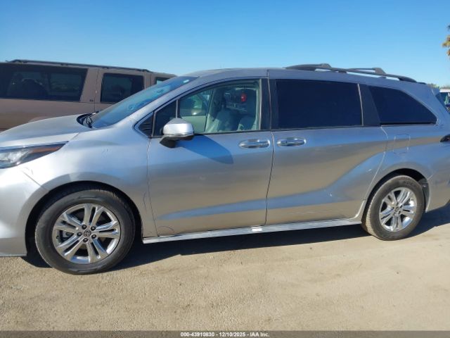 Toyota Sienna Xle Image 15