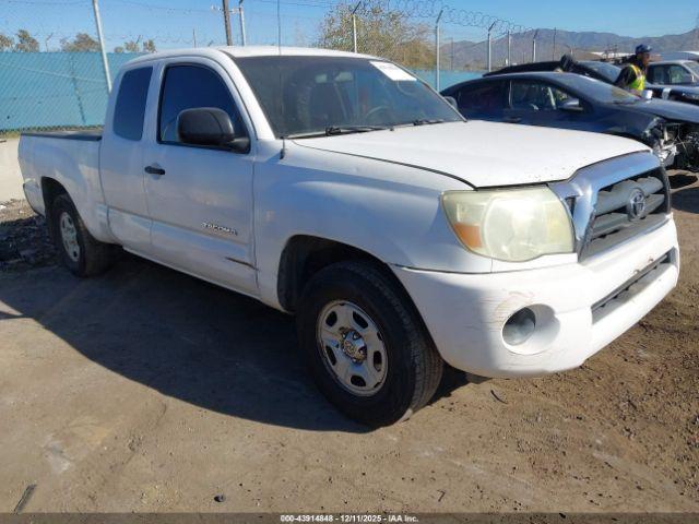  Salvage Toyota Tacoma