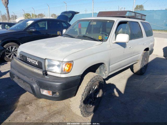 Toyota 4Runner Sr5 V6 Image 7