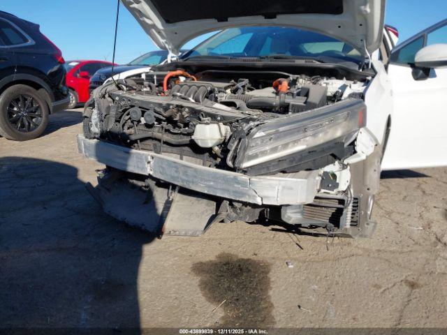 Honda Clarity Plug-In Hybrid Image 7