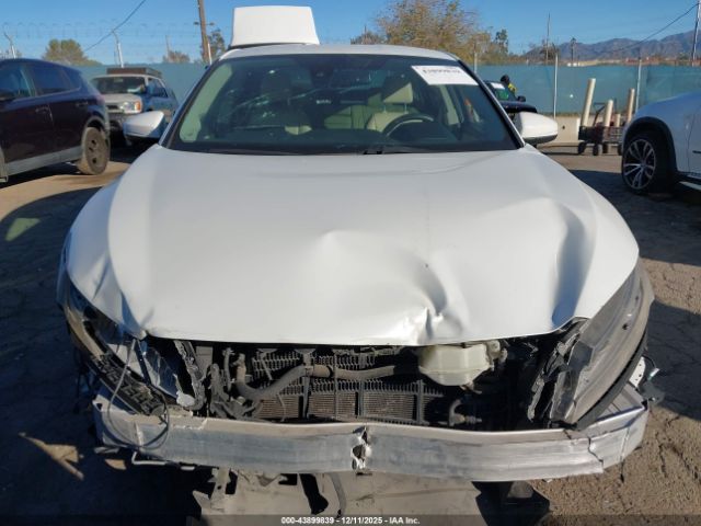 Honda Clarity Plug-In Hybrid Image 15