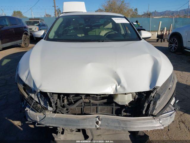 Honda Clarity Plug-In Hybrid Image 15