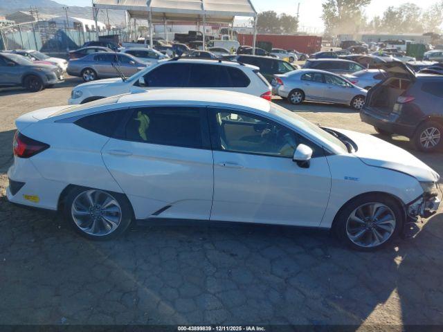 Honda Clarity Plug-In Hybrid Image 14