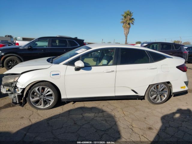 Honda Clarity Plug-In Hybrid Image 11