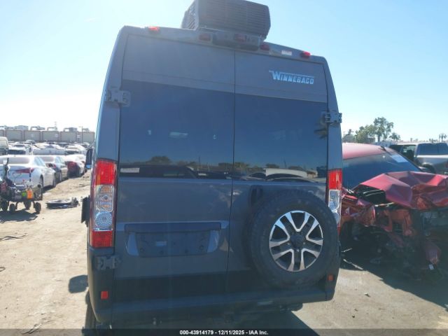 Winnebago Solis Rv Image 11