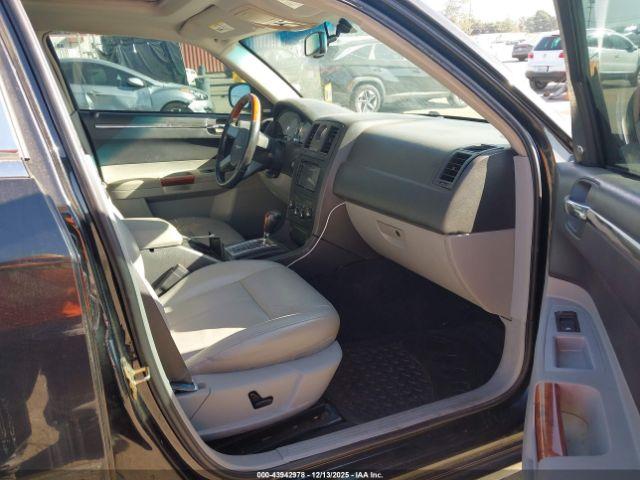 Chrysler 300 Touring Image 5