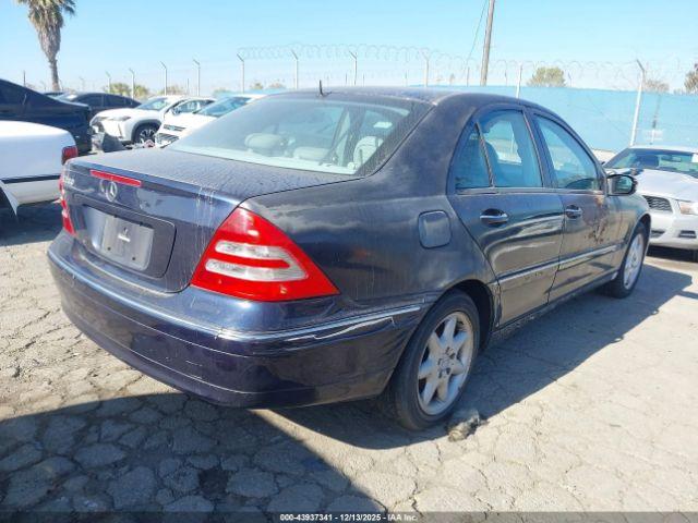 Mercedes-Benz C-Class Image 5