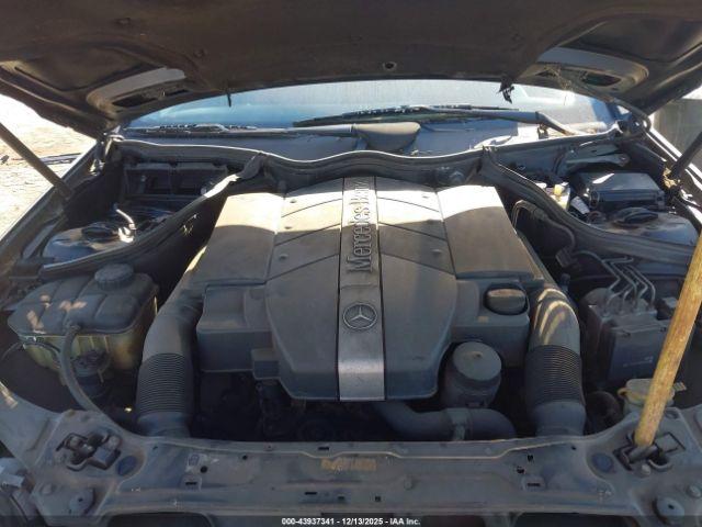 Mercedes-Benz C-Class Image 11