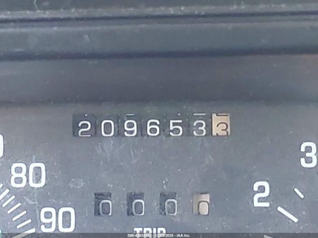 Buick LeSabre Custom Image 8